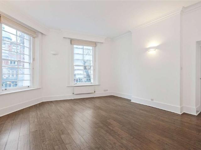 Apartment for rent in Saint Giles, Bloomsbury
