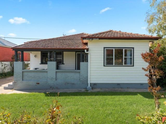 House for sale in Brisbane Grove, New South Wales