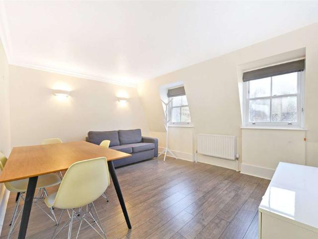 Apartment for rent in Saint Giles, Bloomsbury