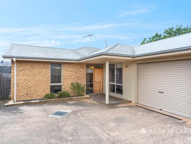 Townhouse for sale in Belmont, Geelong