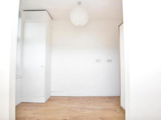 House for rent in Spike Island, Bristol