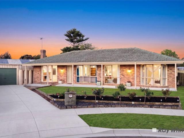 House for sale in Cranbourne, Melbourne