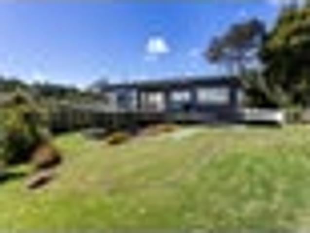 House for sale in Oratia