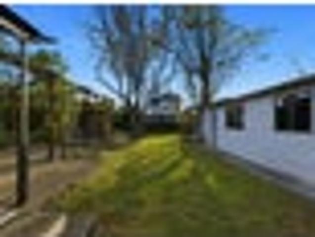House for sale in Chaslands, Canterbury