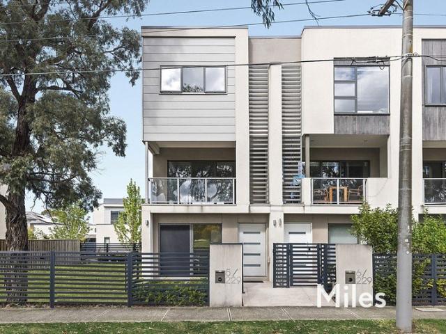 Townhouse for rent in Camerons Creek, Victoria