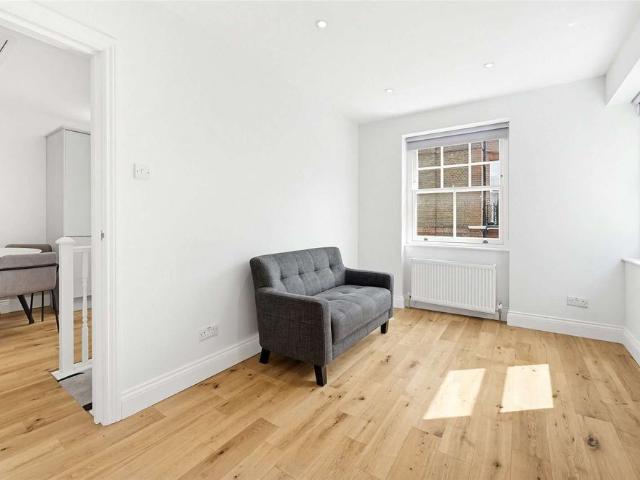 Apartment for rent in Chelsea, Greater London