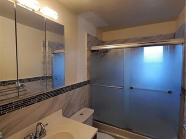 Condo for sale in Edison