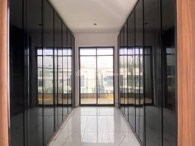 Detached duplex for sale in Eti Osa, Lagos