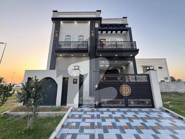 House for sale in Sialkot, Islamabad Capital Territory