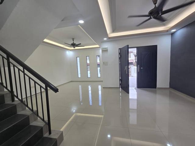 Terraced House for sale in Ulu Tiram, Johor