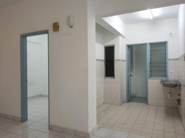 Apartment for sale in Petaling, Damansara Damai
