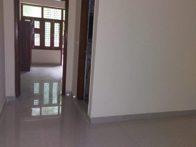 Flat for rent in Deri