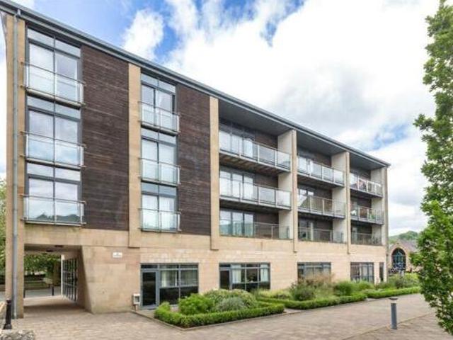 House for sale in Greaves, Bare