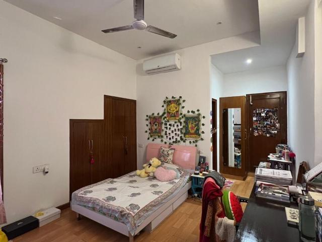 Property for rent in Deri