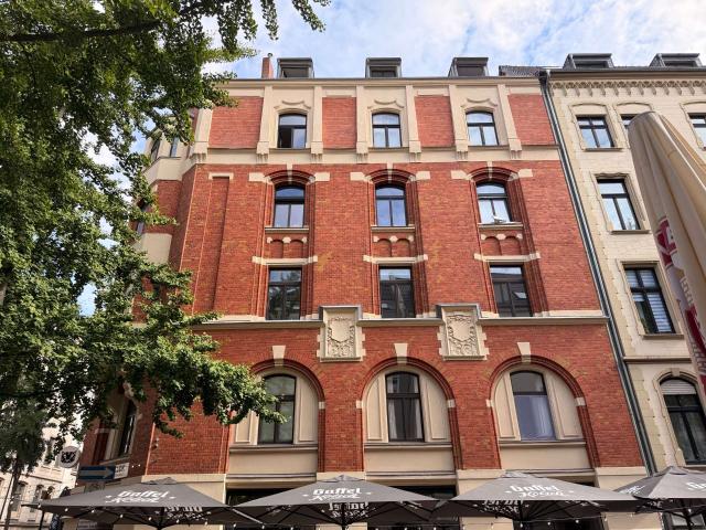 Dachgeschosswohnung kaufen in Rathenauviertel, Köln