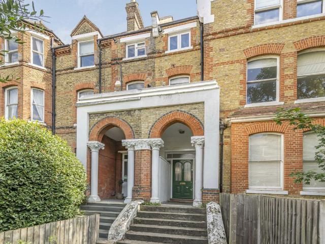 Apartment for rent in Clapham, Greater London