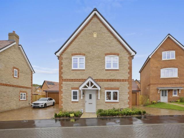 House for rent in Daws Hill, Cressex