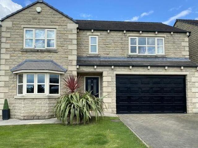 House for sale in Mirfield, West Yorkshire