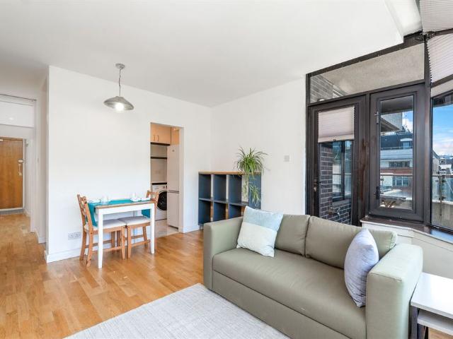 Apartment to rent in Bluebell, North Tipperary