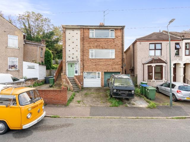 Apartment for rent in Belvedere, Greater London