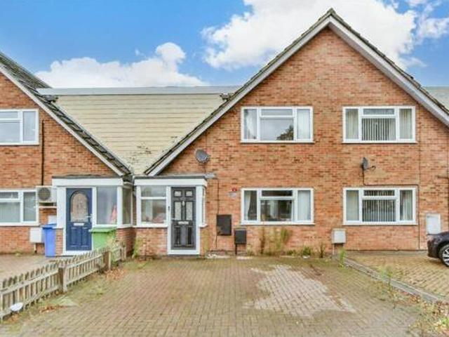 House for sale in Oad Street, Kent