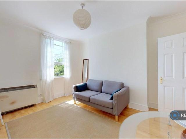 Apartment for rent in St. John's Wood, Greater London