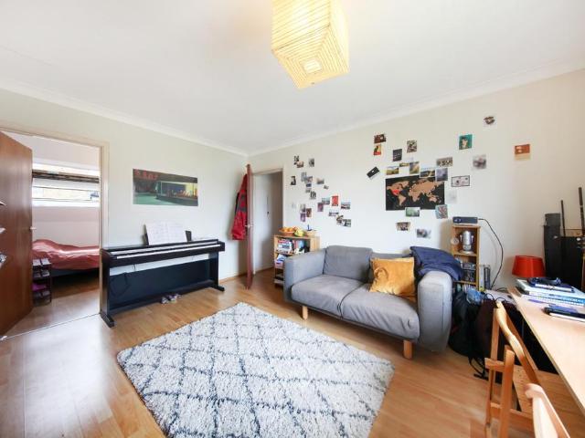 House for rent in West Kensington, Greater London