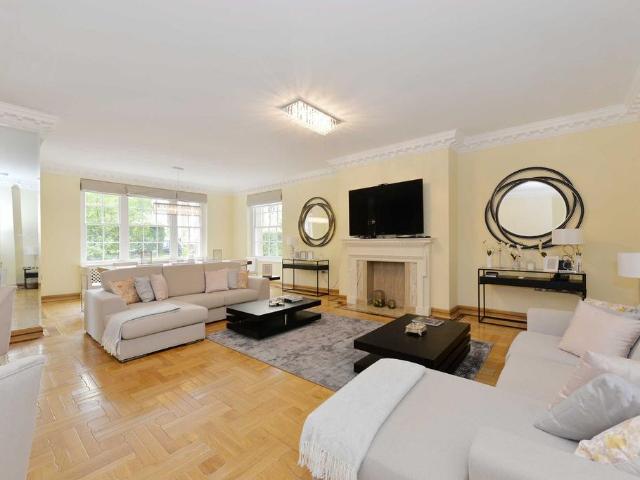 Apartment for rent in St. John's Wood, Greater London