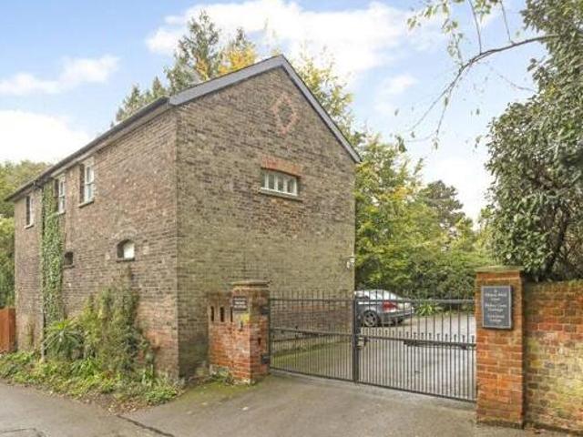 House for rent in Lyons, Greater London