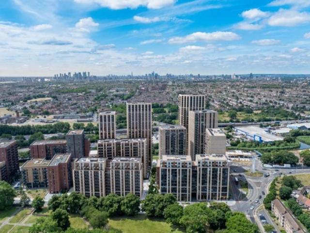 Apartment for sale in Greater London