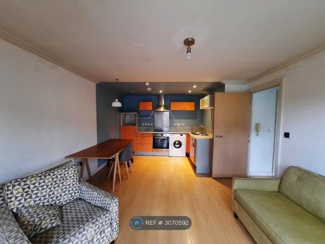 Apartment for rent in Roding Riverside, Greater London