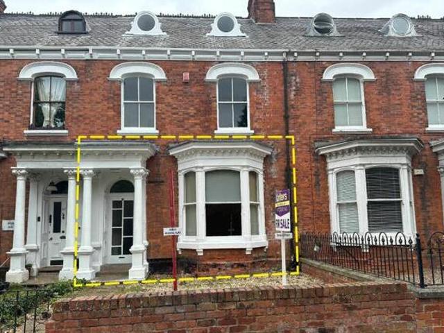 House for sale in Grimsby, Greater Lincolnshire