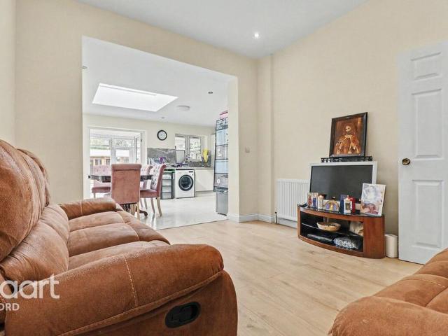 House for rent in Newbury Park, Greater London