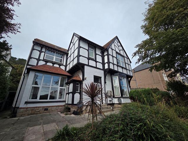 Studio for rent in Llandudno, Wales