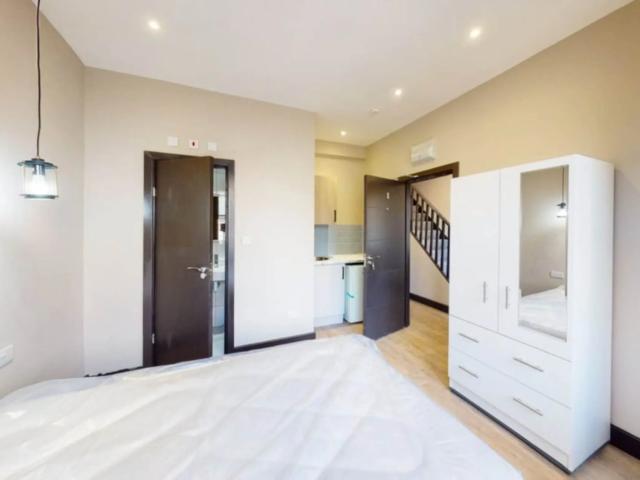 Room for rent in London Borough of Merton, Greater London