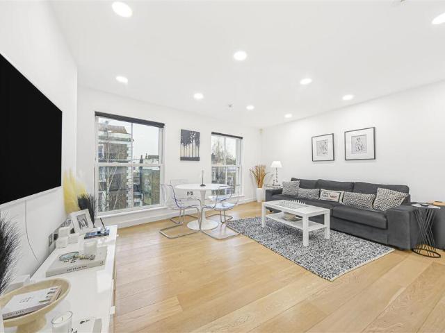 Apartment for rent in South Hampstead, Greater London
