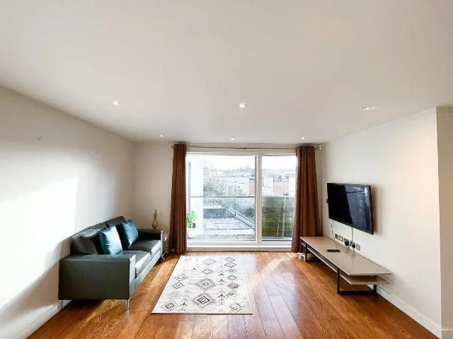 Apartment for rent in South Hampstead, Greater London