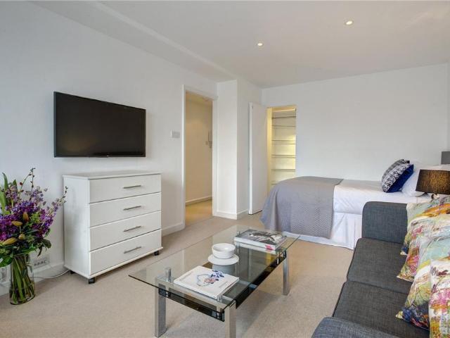 Apartment for rent in St. John's Wood, Greater London