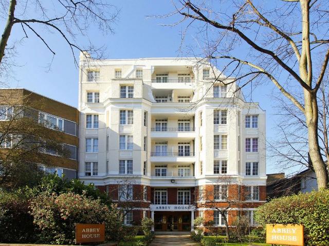 Apartment for rent in St. John's Wood, Greater London