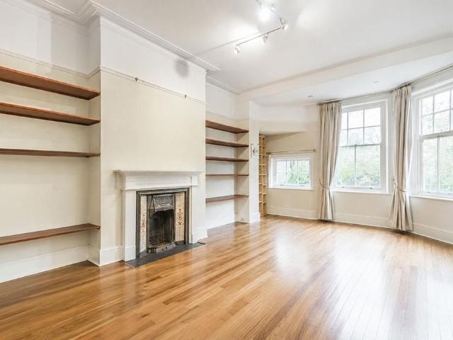 Apartment for rent in St. John's Wood, Greater London