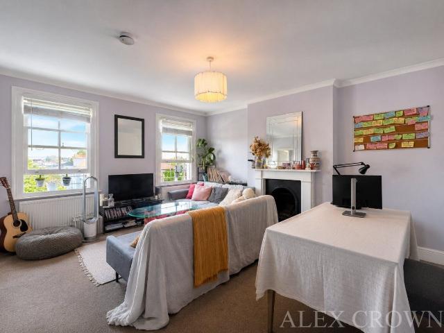 Apartment for rent in South Hampstead, Greater London