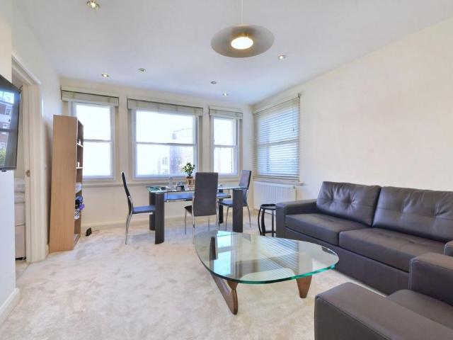 Apartment for rent in St. John's Wood, Greater London