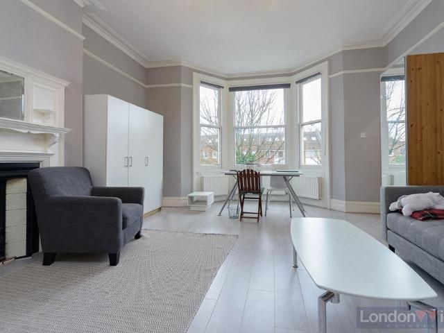 Apartment for rent in St. John's Wood, Greater London
