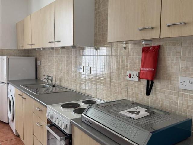 Apartment for rent in Upton, Babbacombe