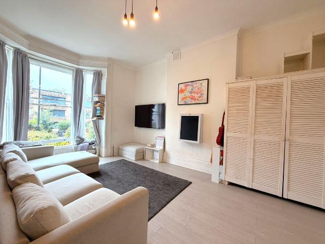 Studio for rent in South Hampstead, Greater London
