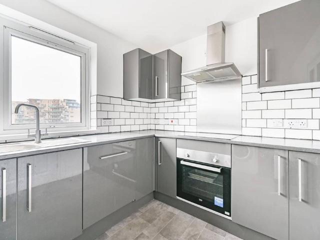 Apartment for rent in Bermondsey Village, Greater London