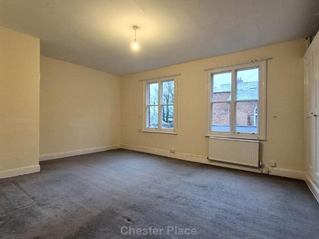 Townhouse for rent in Newtown, Two Mills