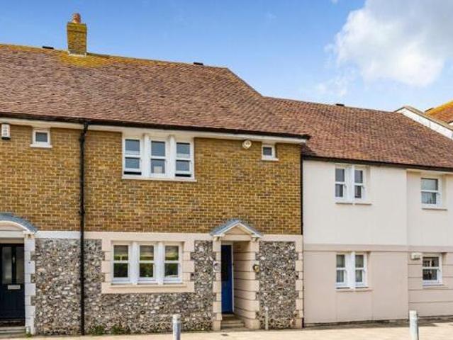 House for sale in Oad Street, Kent