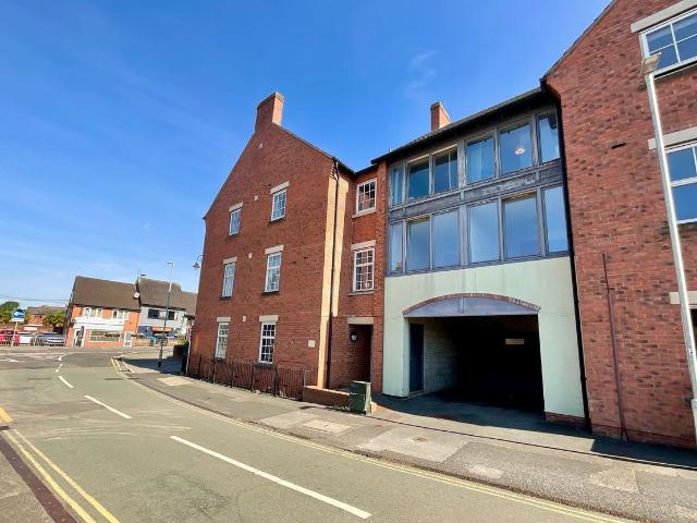 Apartment for rent in Stone, Baswich