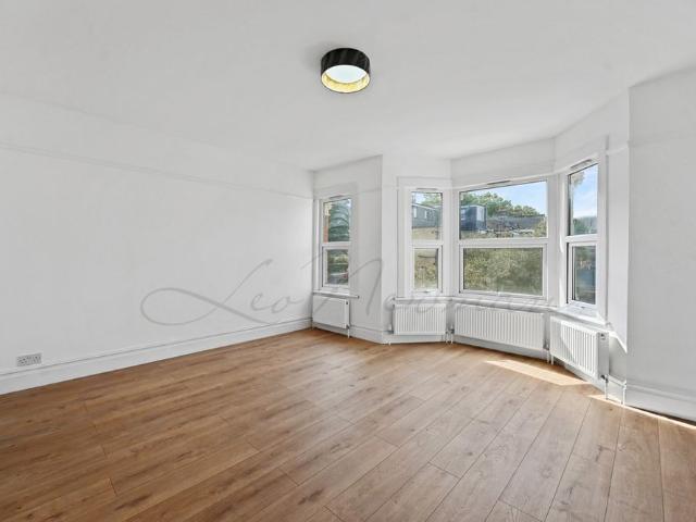 Apartment for rent in Abbey Wood, Greater London